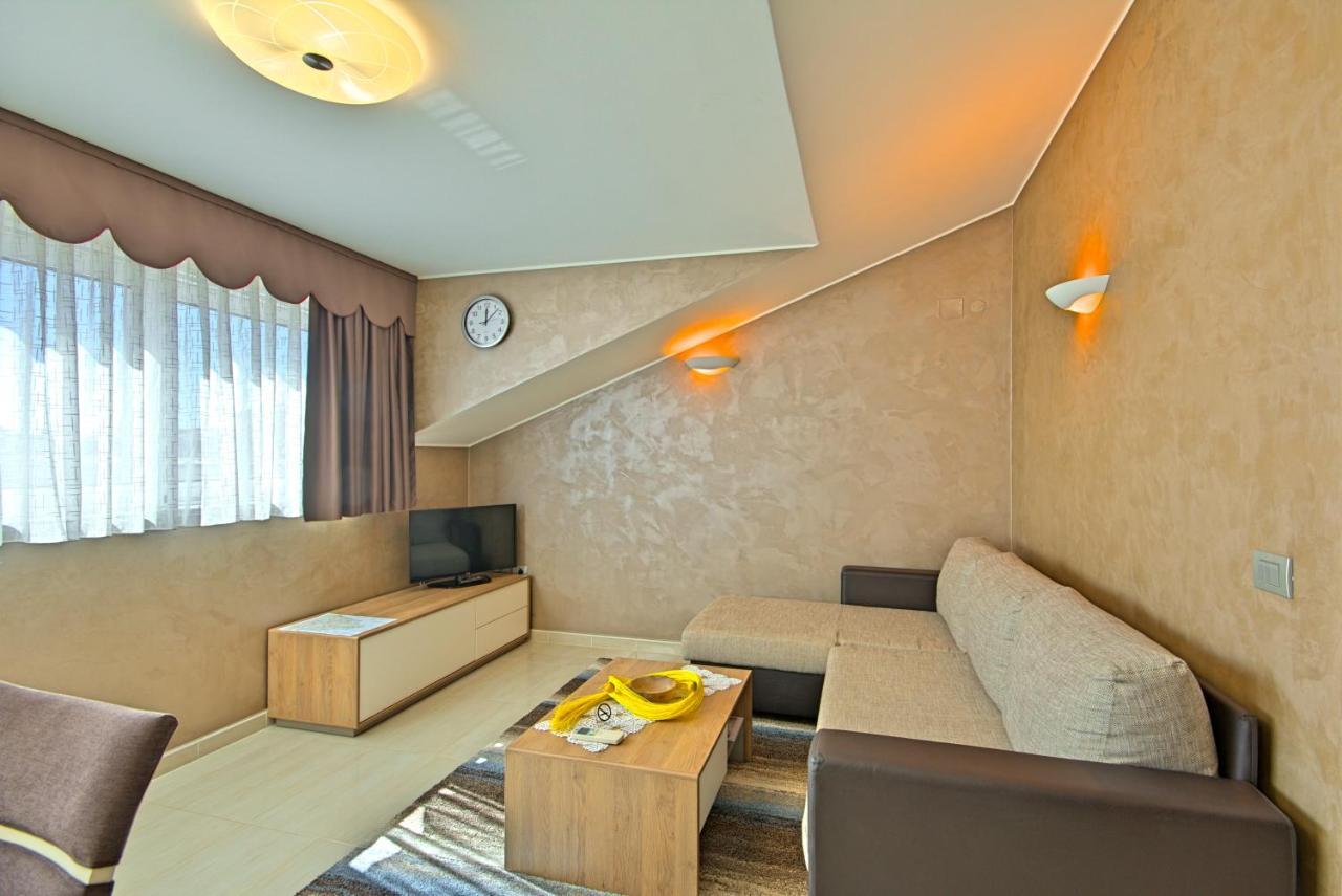 Apartments Riva-Interauto Umag Exterior photo