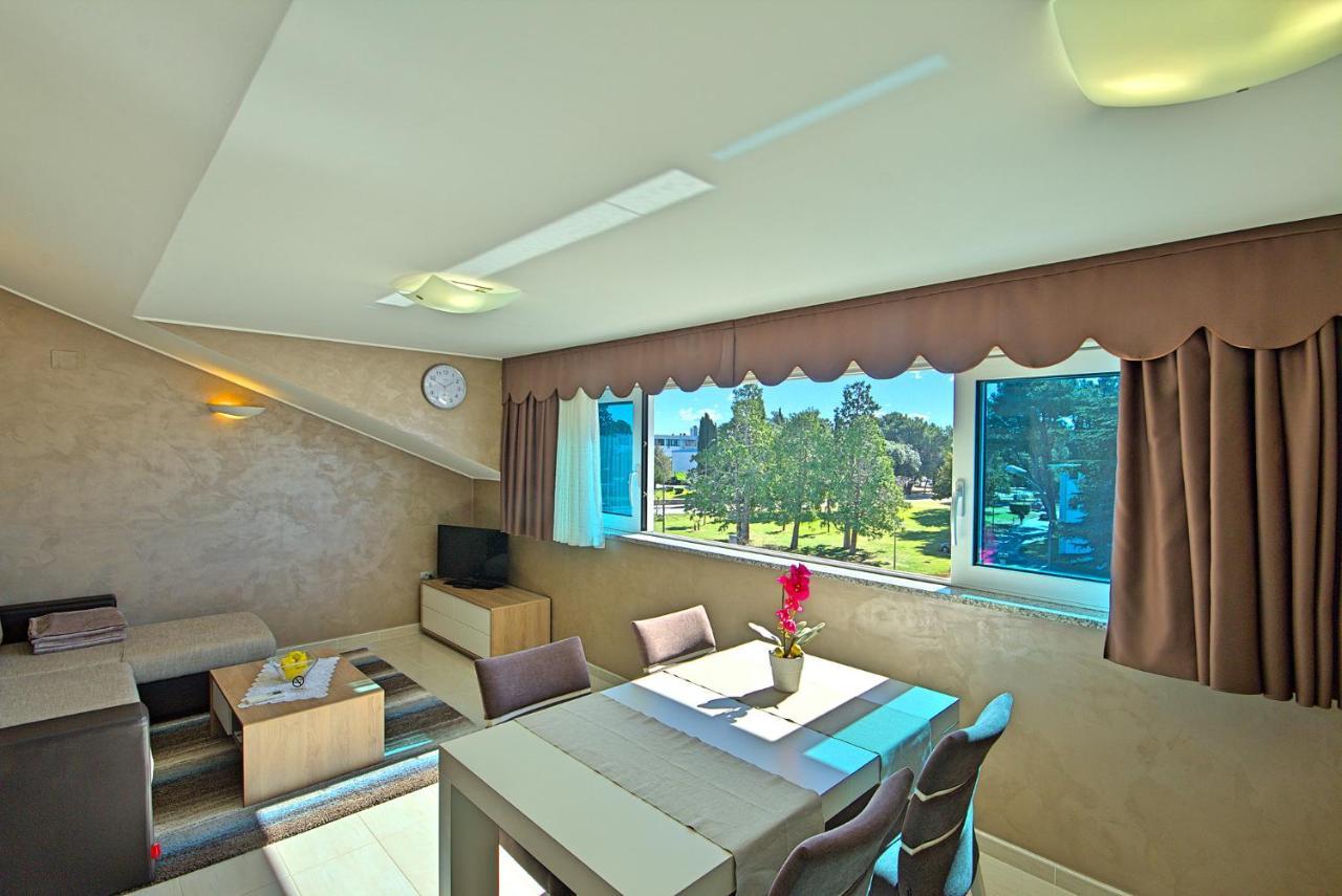 Apartments Riva-Interauto Umag Exterior photo