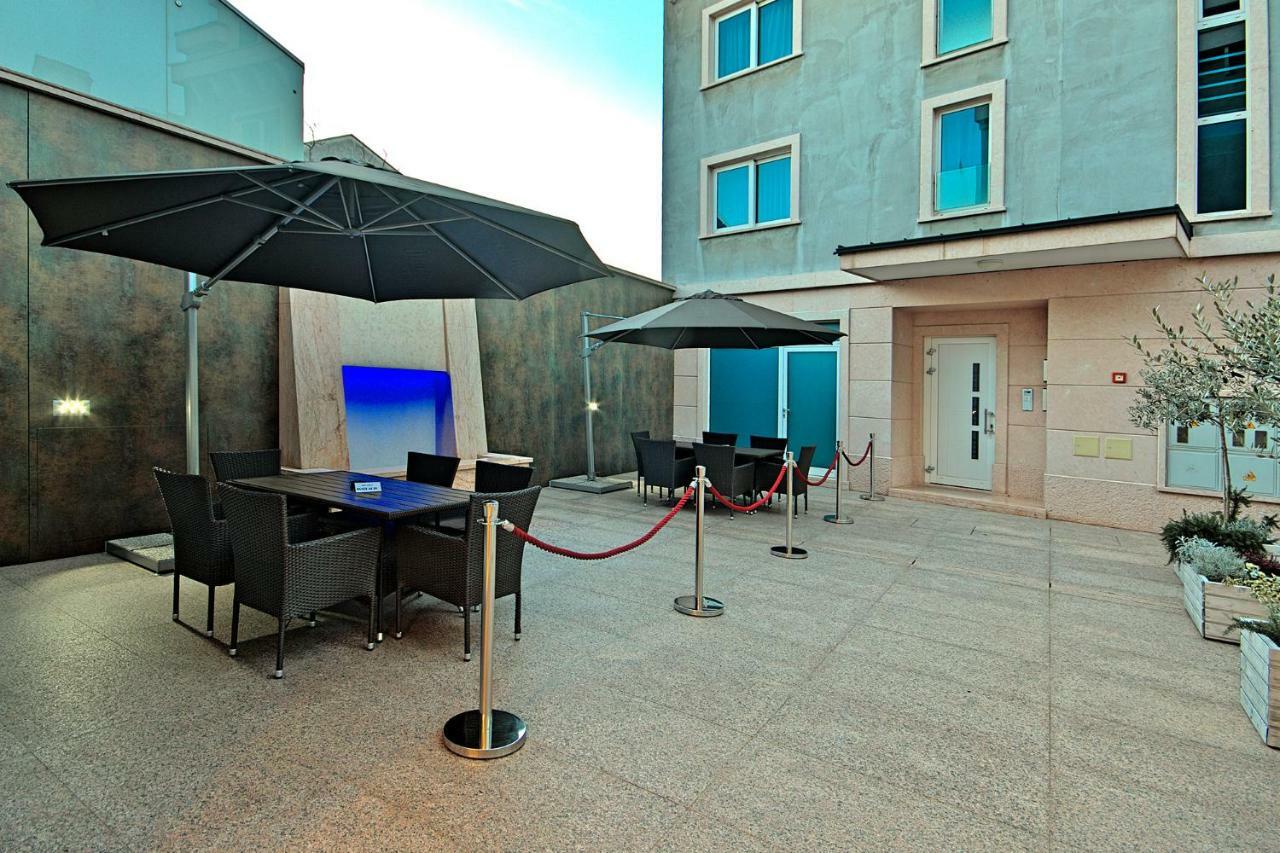 Apartments Riva-Interauto Umag Exterior photo